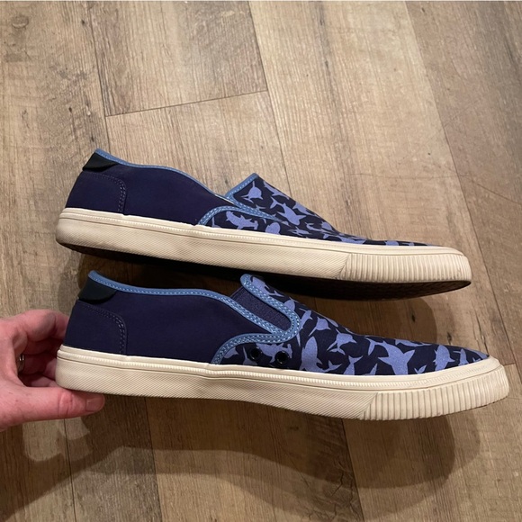 TOMS | Vegan Slip On Sharks Printed Canvas Sneakers - Picture 5 of 9